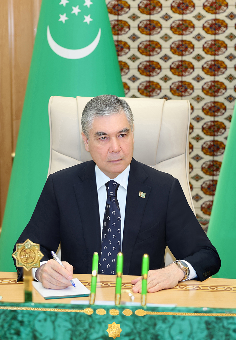 Национальный Лидер туркменского народа, Председатель Халк Маслахаты Туркменистана провёл рабочее совещание по развитию города Аркадаг